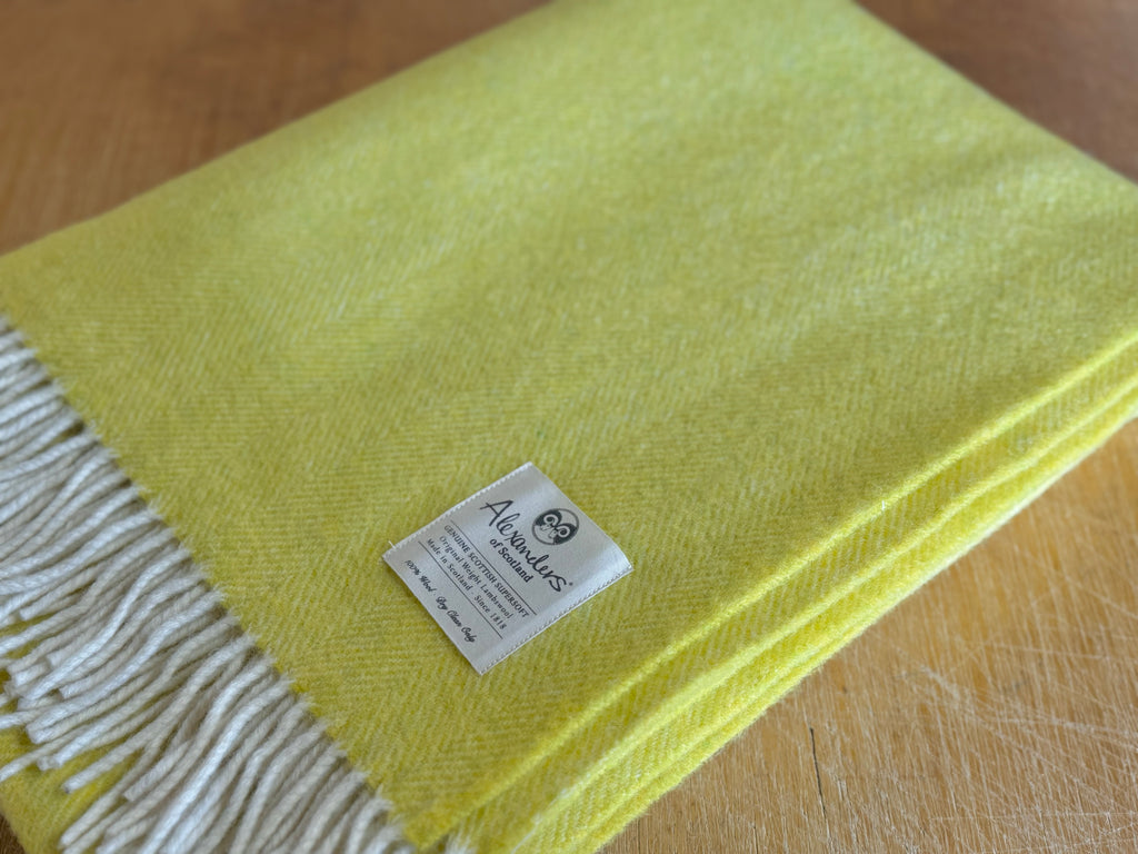 Traditional Weight Lambswool Blanket - Pistachio Herringbone