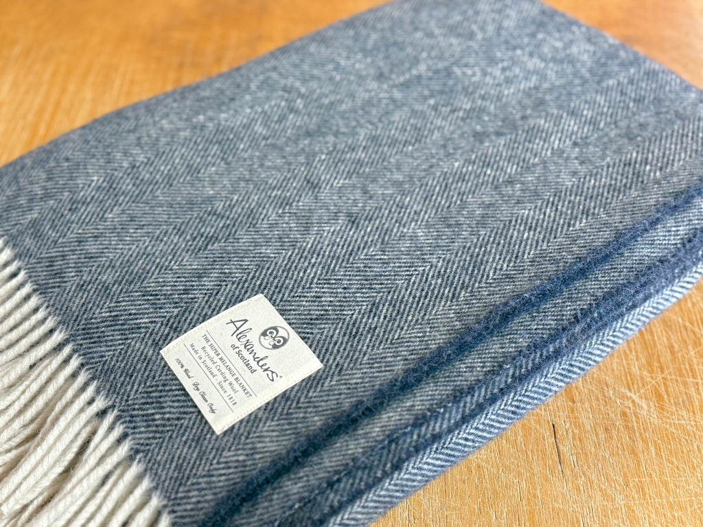 Traditional Weight Woollen Blanket - SM Dark Blues Herringbone